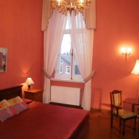 Birinu Pils Hotel Birini Luaran gambar