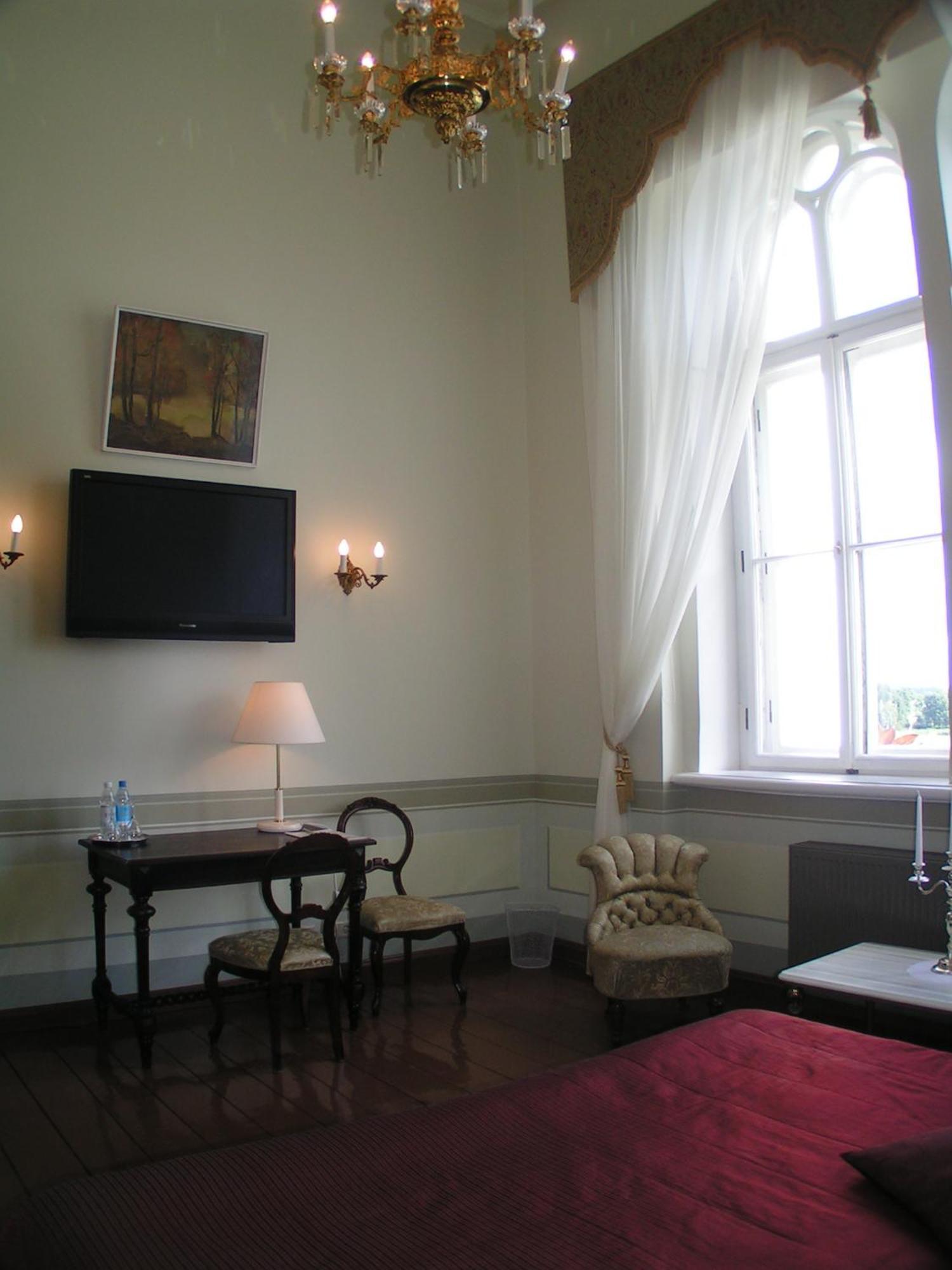 Birinu Pils Hotel Birini Luaran gambar