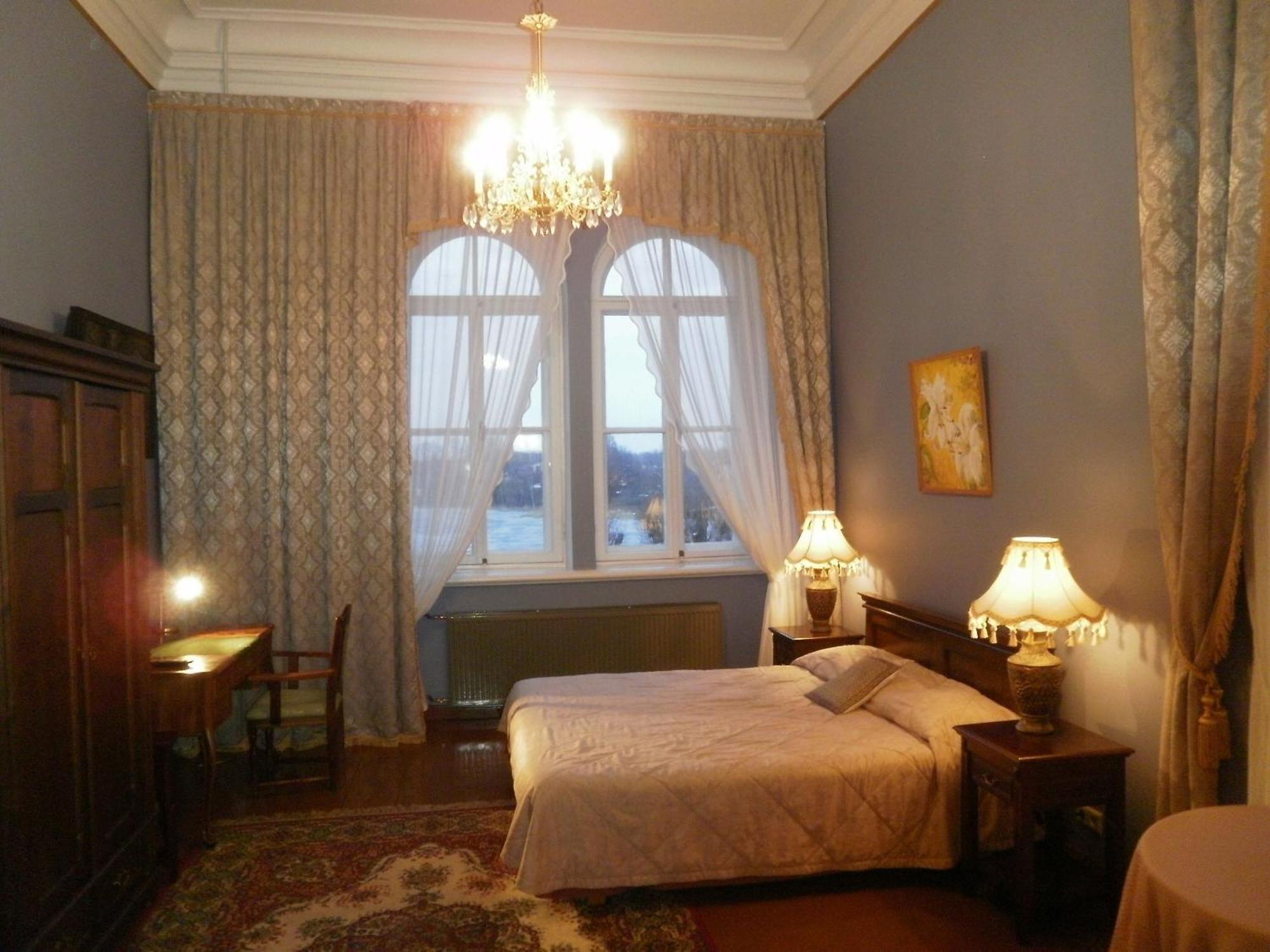 Birinu Pils Hotel Birini Luaran gambar