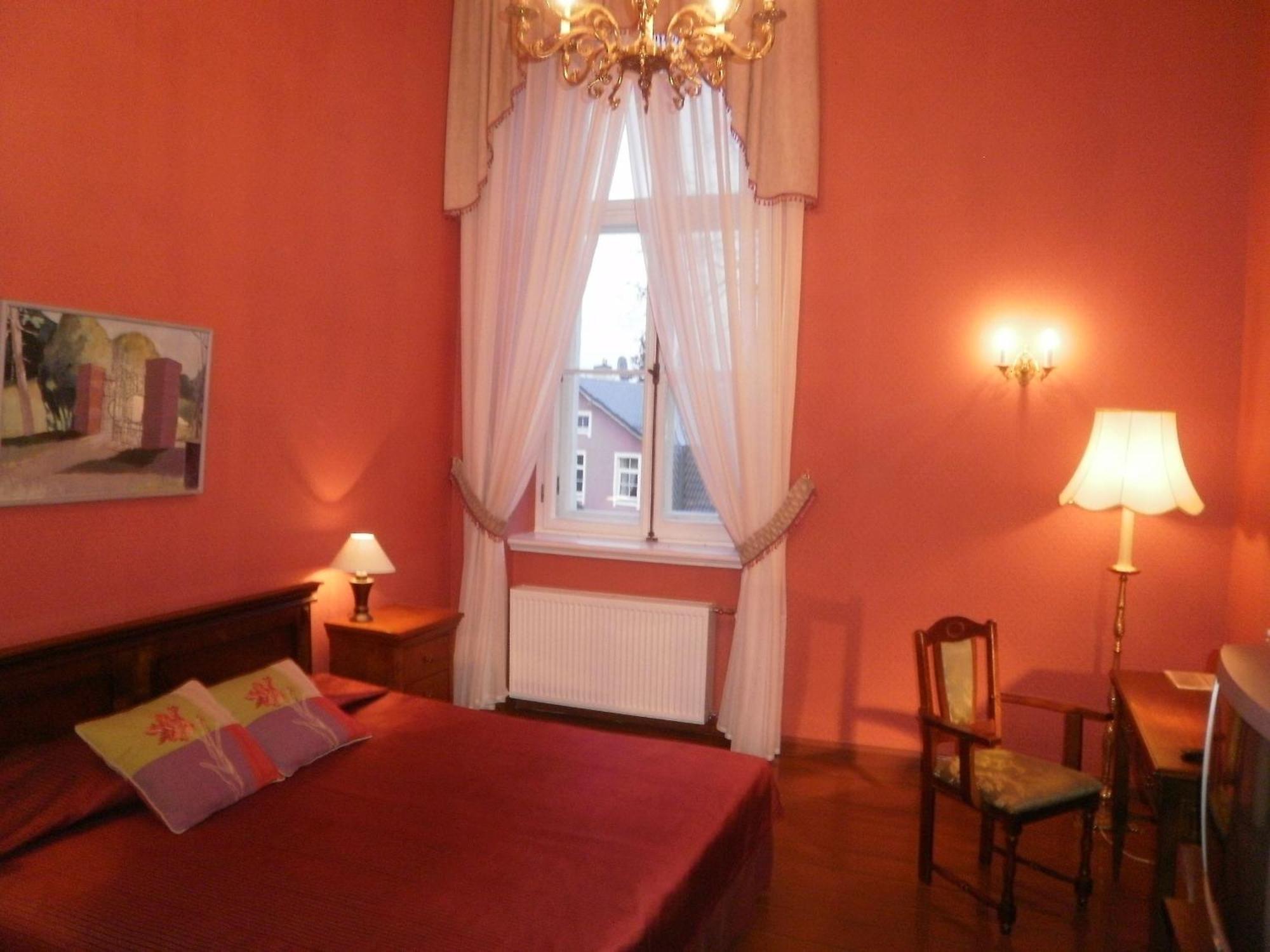 Birinu Pils Hotel Birini Luaran gambar