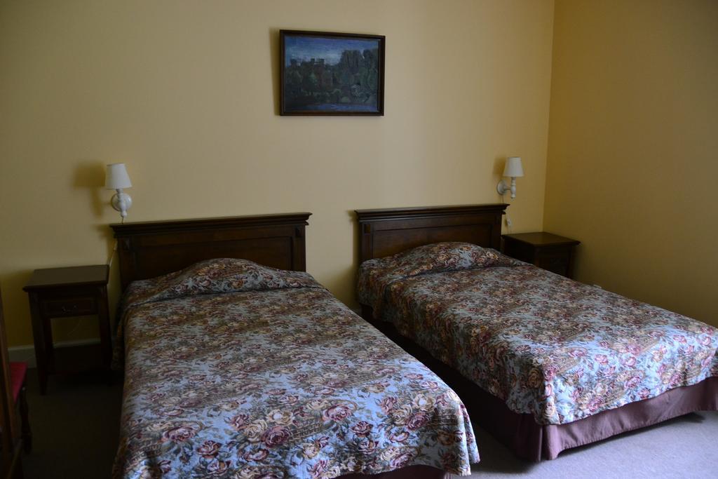 Birinu Pils Hotel Birini Luaran gambar