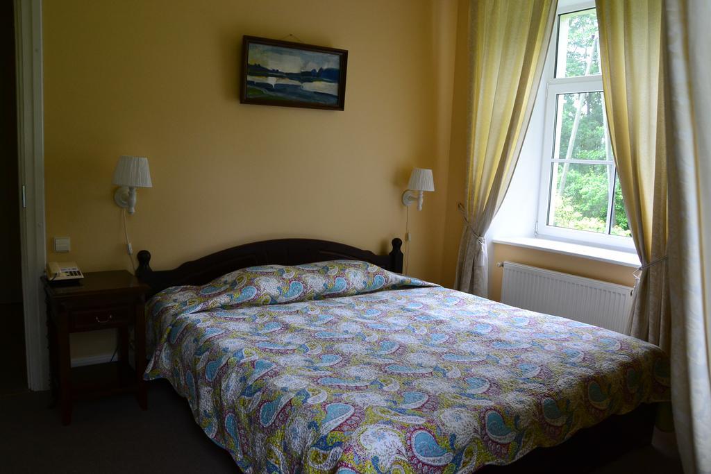 Birinu Pils Hotel Birini Luaran gambar