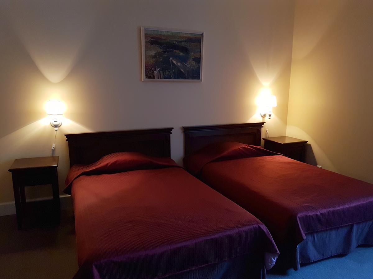 Birinu Pils Hotel Birini Luaran gambar