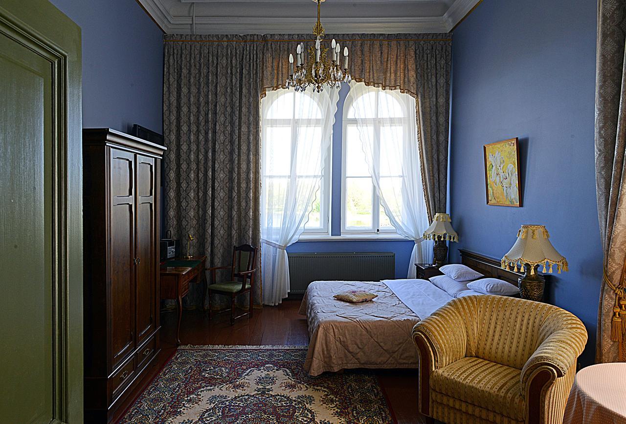 Birinu Pils Hotel Birini Luaran gambar